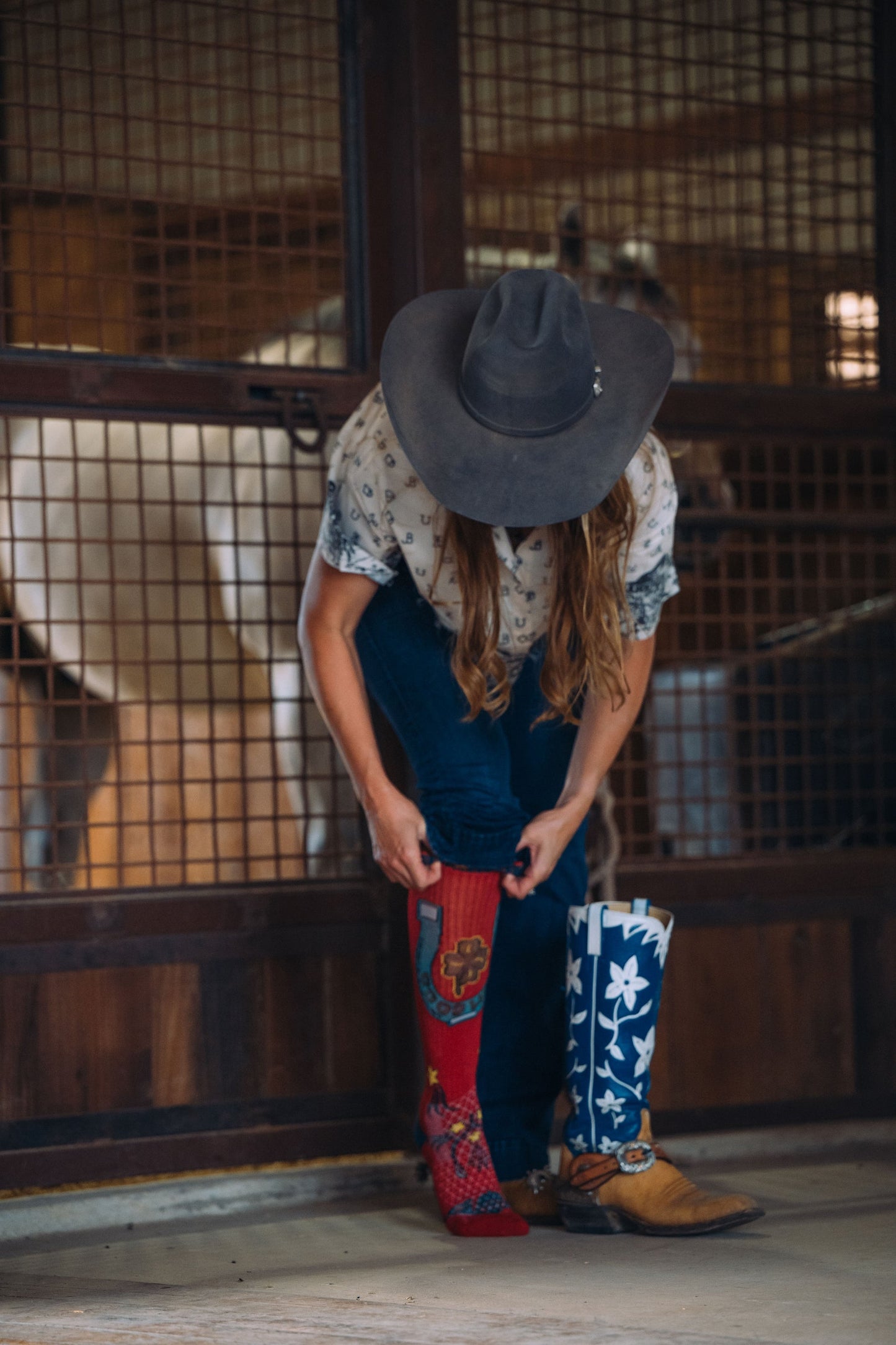 Fringe Lucky Horseshoe Red Performance Socks
