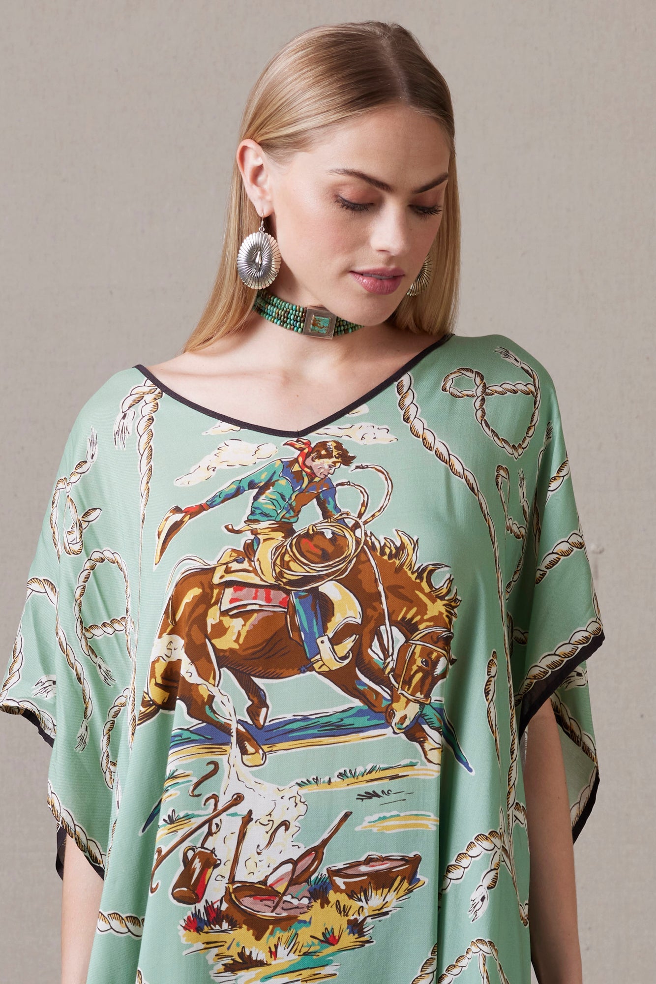 Romance & Rustlers Ponchoe
